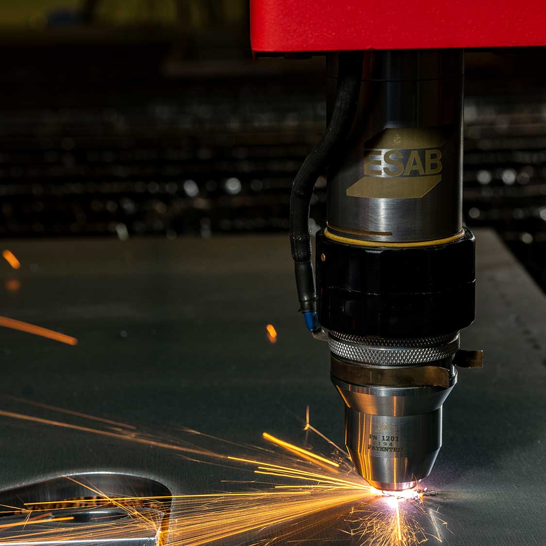 XP-mainsliderimage-v2-MOBILE Swift-cut xp CNC plasma cutting table