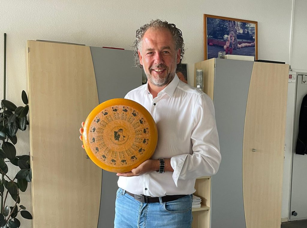 Ein holländischer Riesenkäse für den treuen Partner Heidenbluth